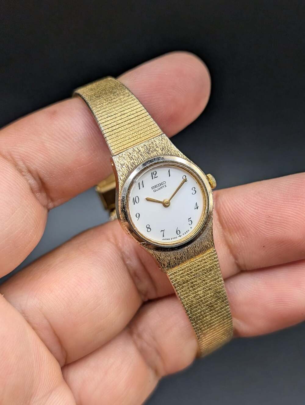 Vintage Seiko White Arabic Numeral Dial Ladies Watch, Mesh Band with Safety Chai